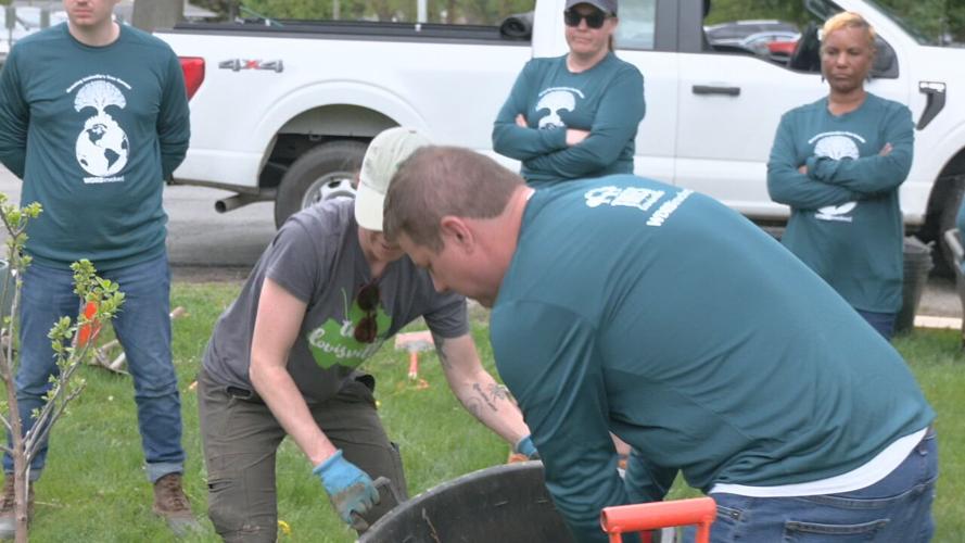 WDRB TREE PLANTING 4-25-22