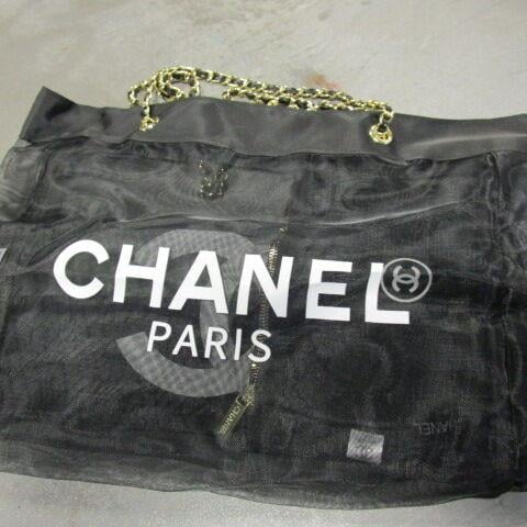 What makes a Chanel or Louis Vuitton bag so expensive? Are they worth the  money? - Quora