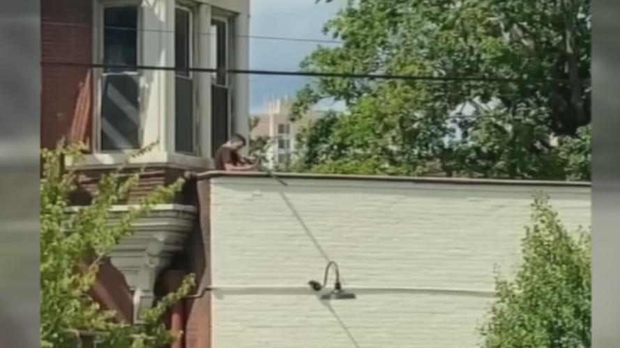 Old Louisville-Man on roof with gun 7-10-24