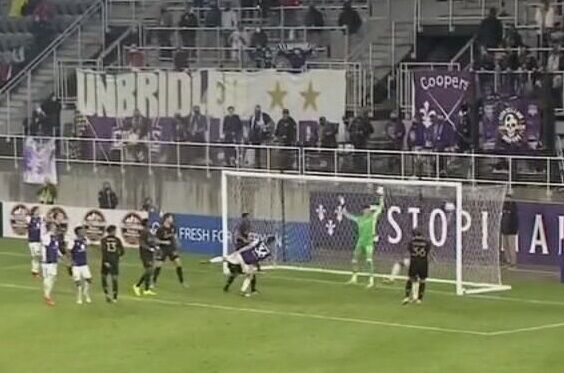 Paolo heads in goal.jpeg