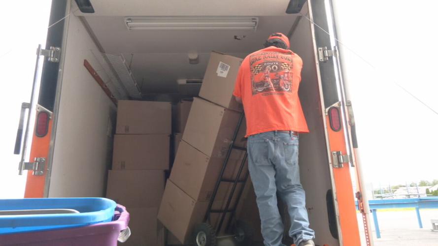 Volunteers collect donations for London, Ky. tornado victims 5-22-25