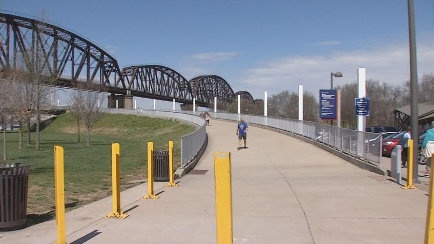 Mayor urges people to practice social distancing at parks, Big Four Bridge