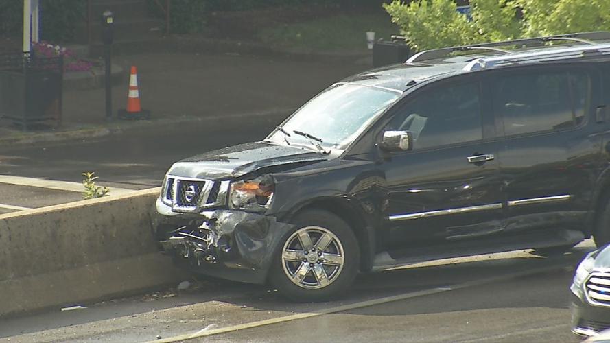 Suspects fleeing from traffic stop hit 5 cars on I-65 in Hospital Curve