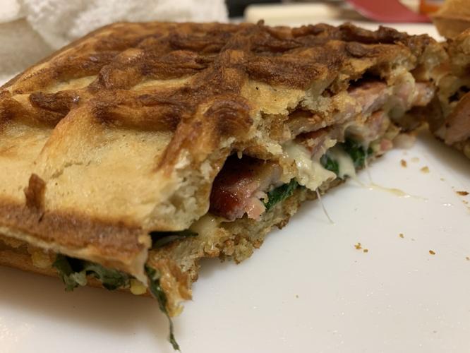 CHRISTMAS CAFE ON FRANKFORT AVENUE - KK - 8-26-2020  (20).JPG