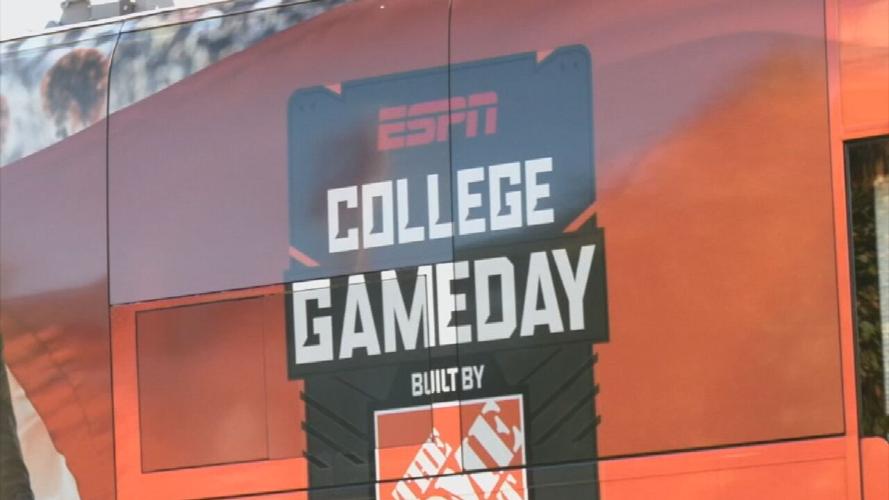 BLOOMINGTON COLLEGE GAMEDAY.jpeg