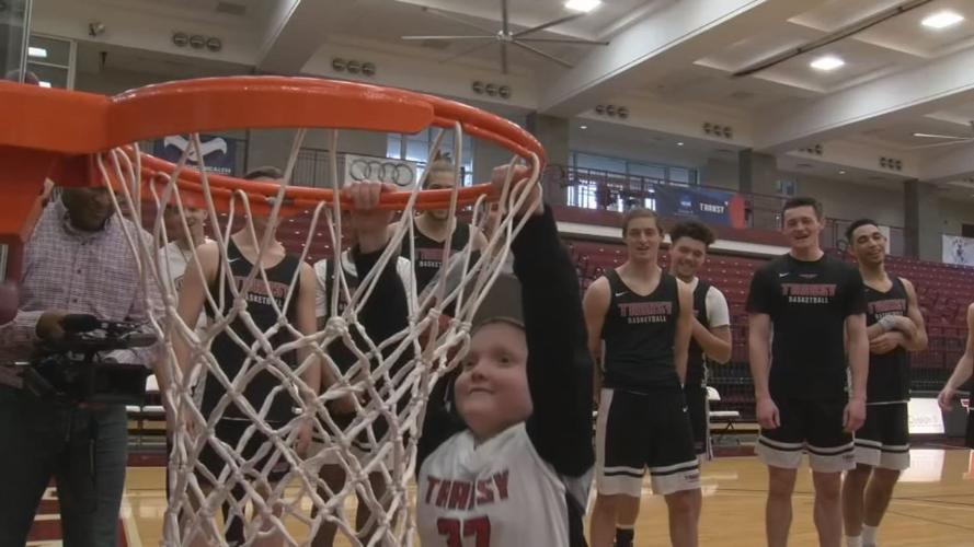 7-year-old Bentley Barber welcomed into Transylvania University men's basketball team