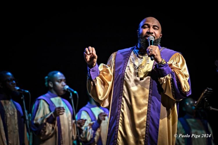 Jason Clayborn performs in Europe.jpg