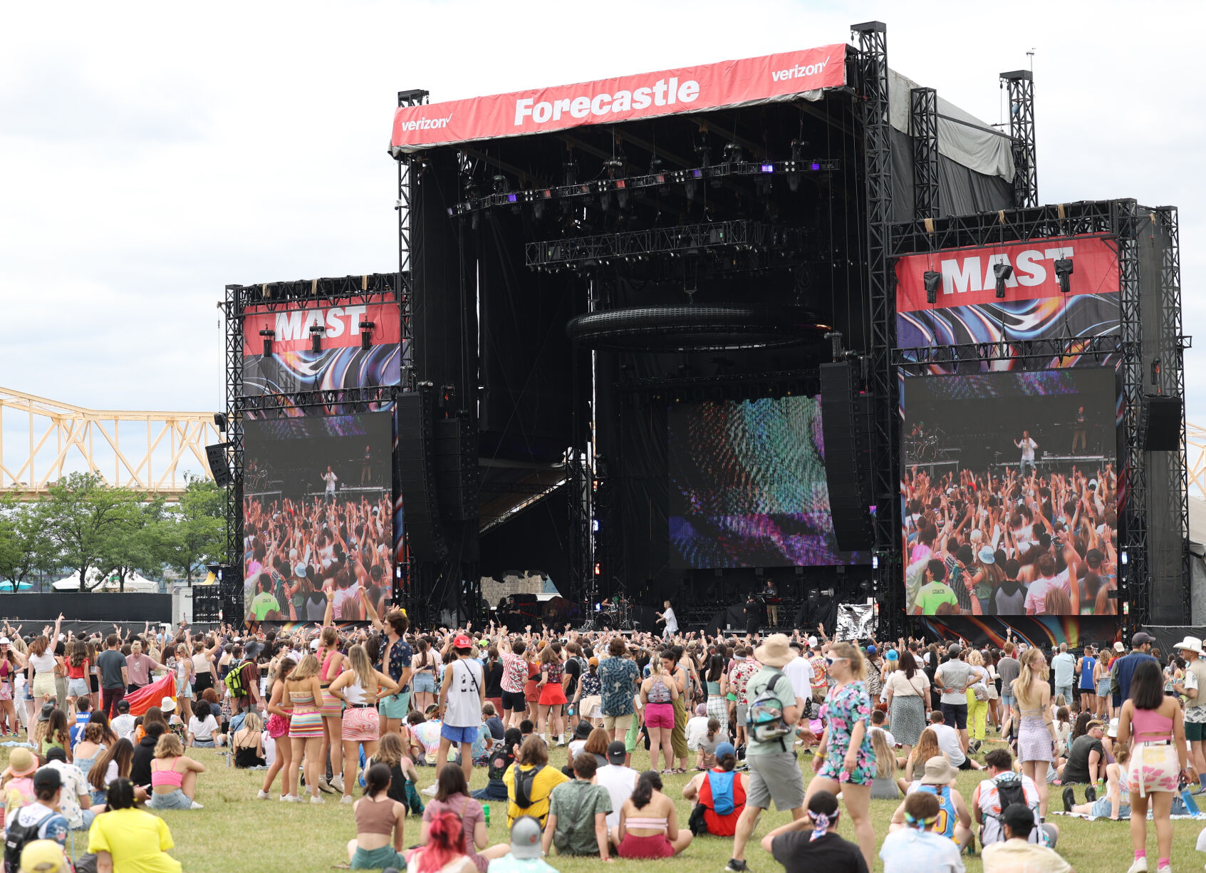 Crowd at the Mast Stage at Forecastle.JPG