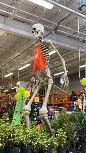 Home Depot Skeleton (2) 9-29-20.jpg