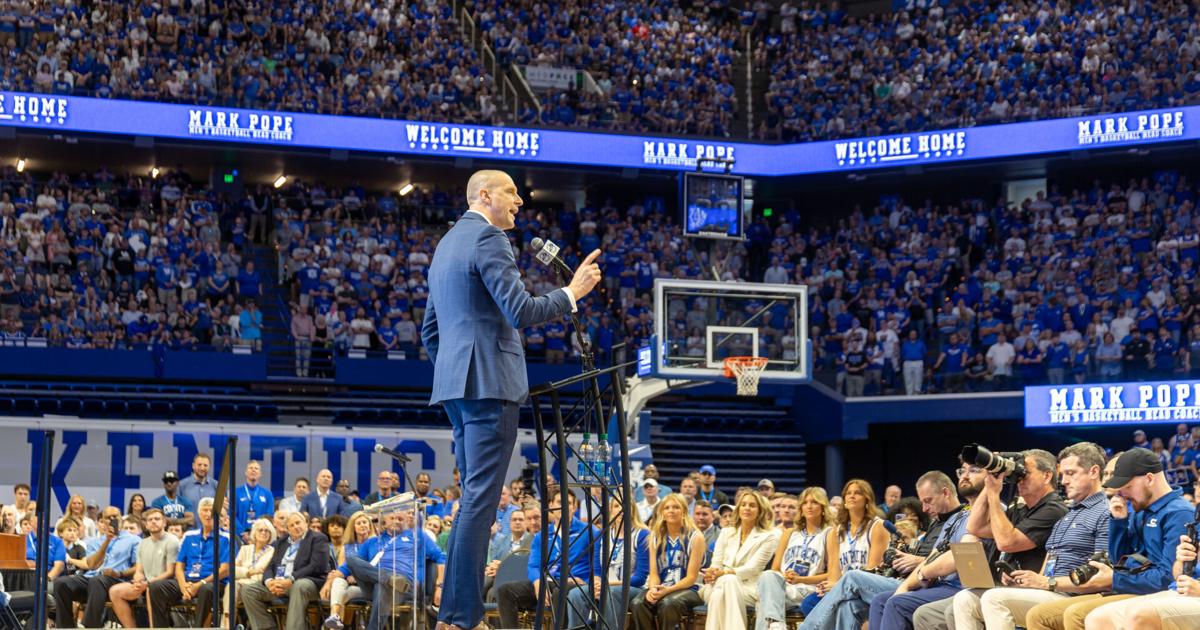 Mark Pope's stirring arrival revives (nearly 20K) Kentucky basketball faithful Mark Pope's stirring arrival revives (nearly 20K) Kentucky basketball faithful