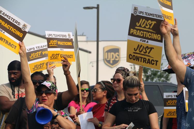 UPS Teamsters Practice Picket