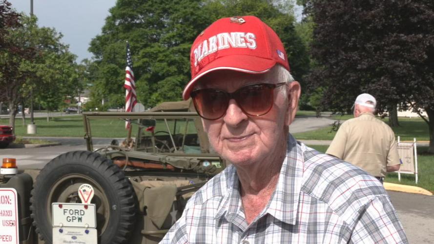 WWII veteran Damon Hawkins speaks with WDRB News