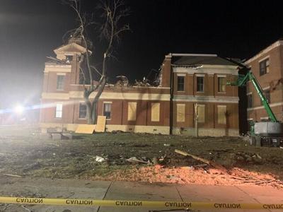 Mayfield tornado courthouse 12-14-21.jpg
