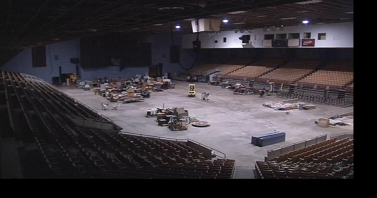 SLIDESHOW Inside The Louisville Gardens as potential buyer takes tour