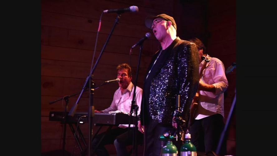 Mike Olsen (double lung transplant recipient) with Dennis Quaid