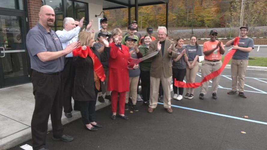 McAlister's ribbon-cutting