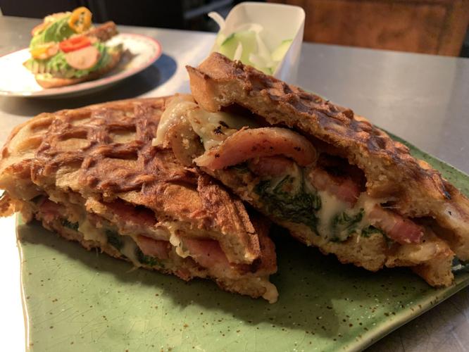 CHRISTMAS CAFE ON FRANKFORT AVENUE - KK - 8-26-2020  (22).JPG