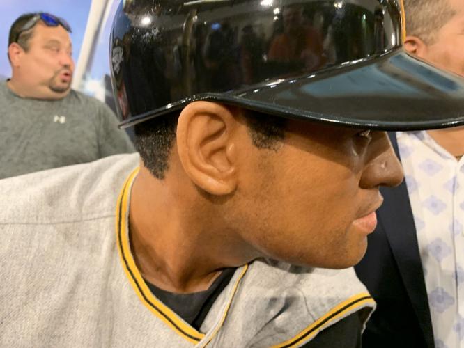 Roberto Clemente Statue