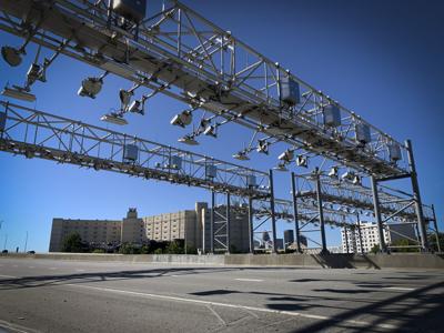 RiverLink toll gantry