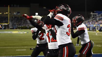 WKU VS DELAWARE.jpg