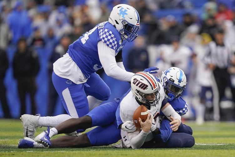 Kentucky linebacker Jordan Wright