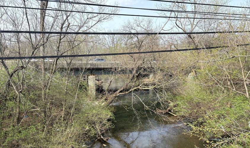 I-64 bridges over Beargrass Creek