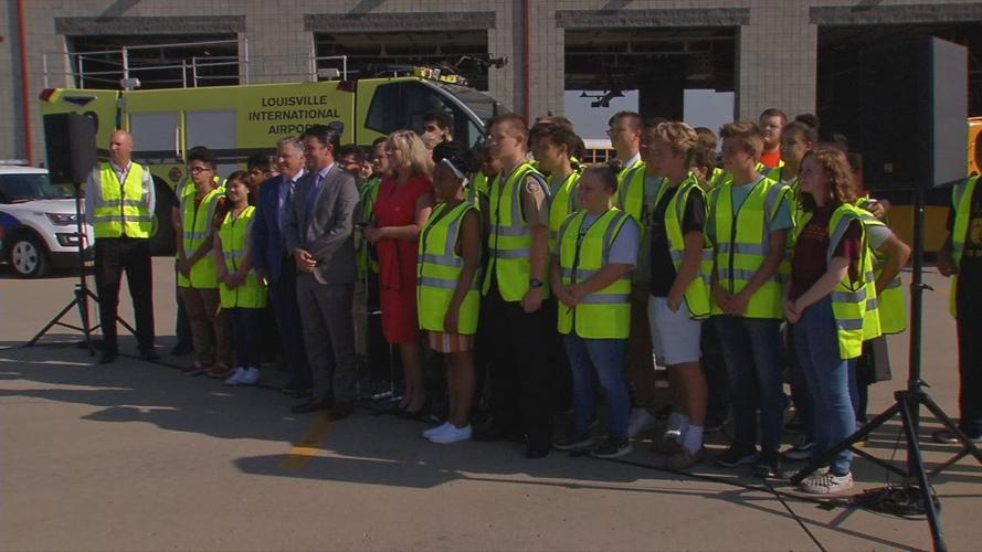 'SDF Tours' at Louisville Muhammad Ali International Airport (Standiford Field)