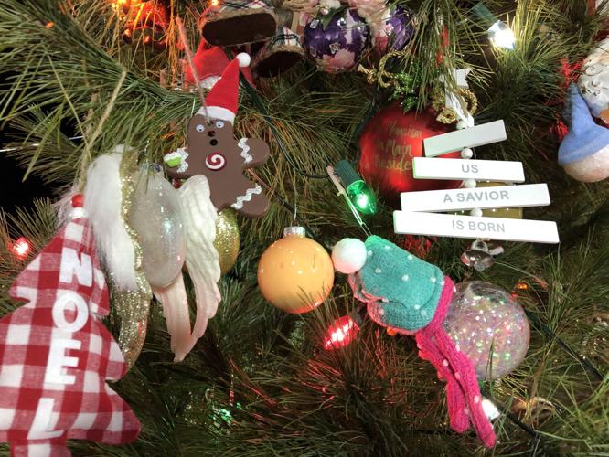 JUDE'S JINGLE TREE 2021 (9).jpg