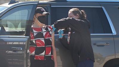 Lonnie Ali Receives COVID-19 Vaccine