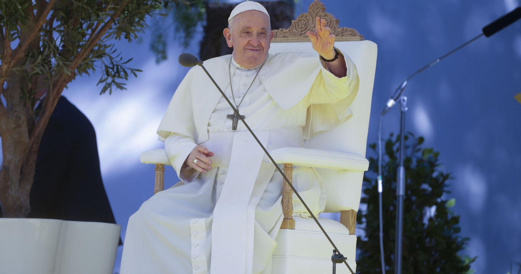 Pope gets an electrifying World Youth Day welcome and urges fighting for economic justice, climate - Vimarsana News