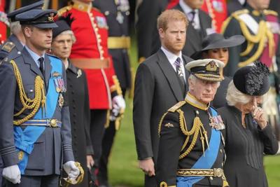 QUEENS FUNERAL - CHARLES WITH WILLIAM AND HARRY - 9-19-2022.jpg