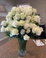 IMAGES | Kentucky senior living facility receives roses from Rihanna and Jay-Z