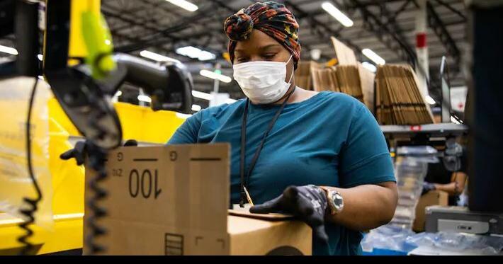 Amazon to give $500M in special holiday bonuses to front-line employees