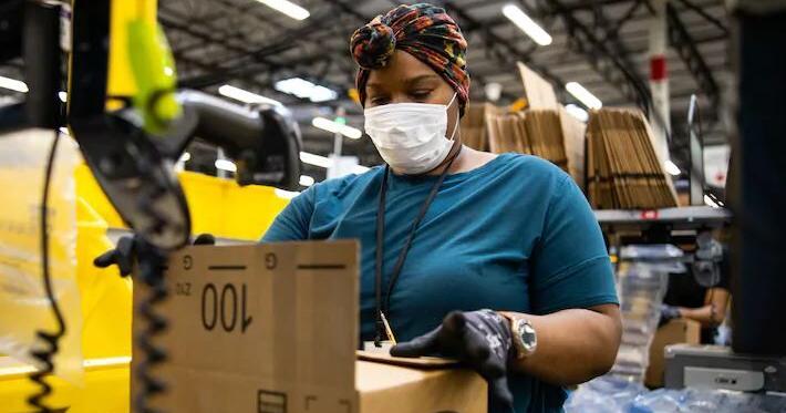 Amazon to give $500M in special holiday bonuses to front-line employees