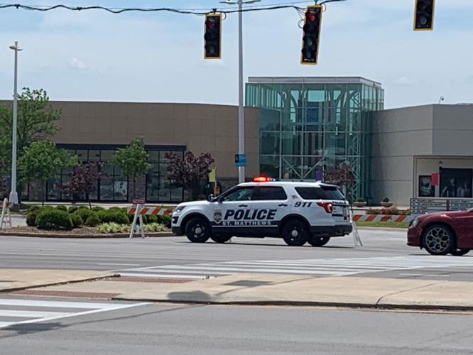 LOUISVILLE MALLS - CLOSED - SECURITY - 6-3-2020  (4).JPG