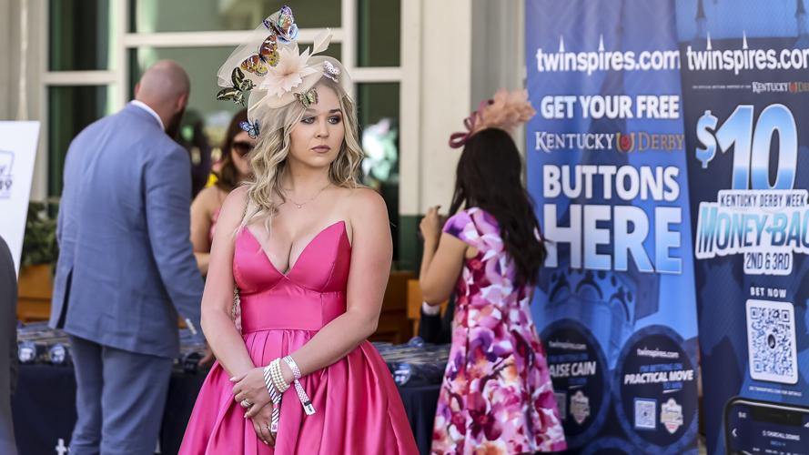 OAKS DAY - FASHION AND CROWDS - CRAWFORD 5-5-2023 (14).jpg