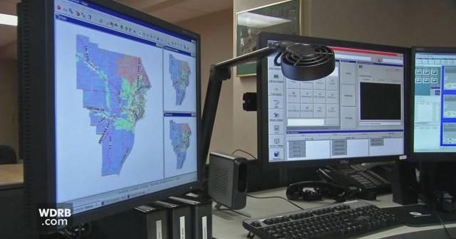 Proposed 911 merger sparks debate in Floyd County and New Albany | Archive | wdrb.com->回答 1 件