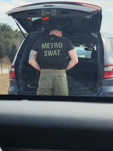 Guns drawn at police standoff 2-21-22 (4).jpg