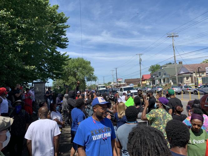 PROTEST AT 26 AND BROADWAY AFTER POLICE SHOOTING - 6-1-2020 3.jpg