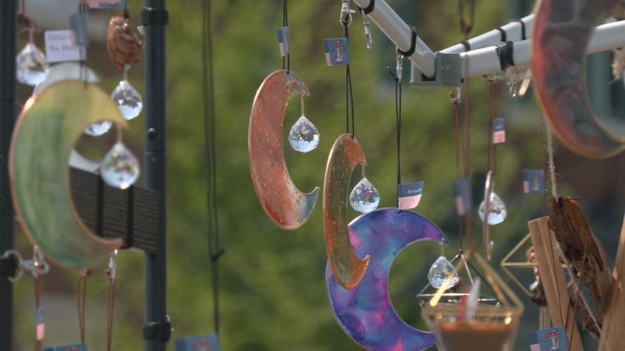 Over 100 vendors take part in 8th annual Norton Commons Art Festival