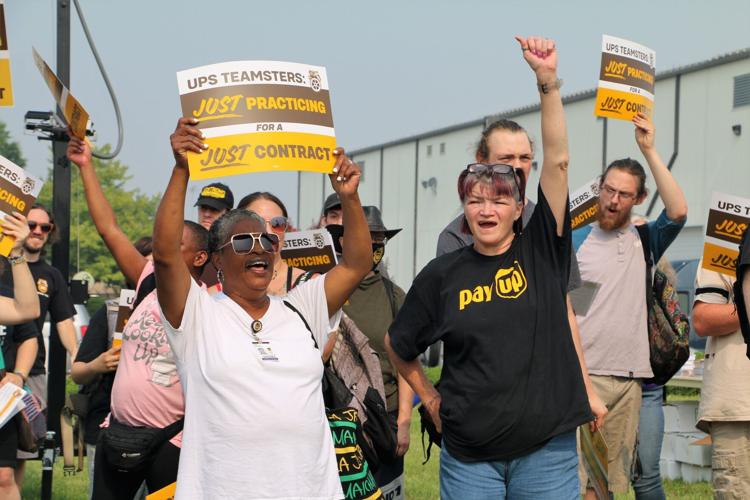 UPS Teamsters Practice Picket