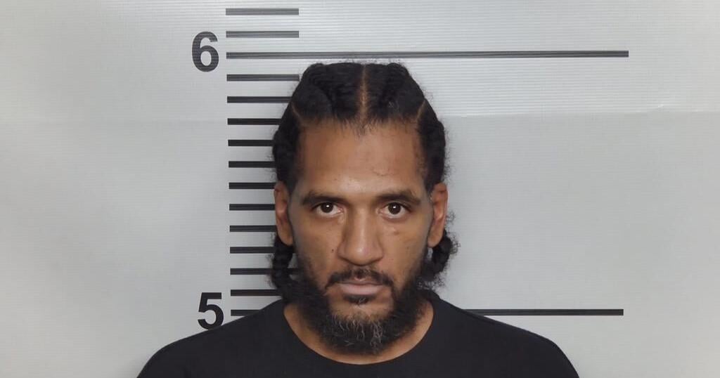 JCPS employee caught giving THC vape pen to 12 year old student facing