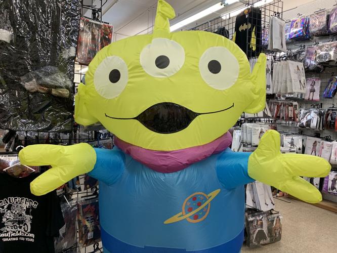 CAUFIELD'S HALLOWEEN COSTUMES - KK - 10-28-2020  (21).JPG