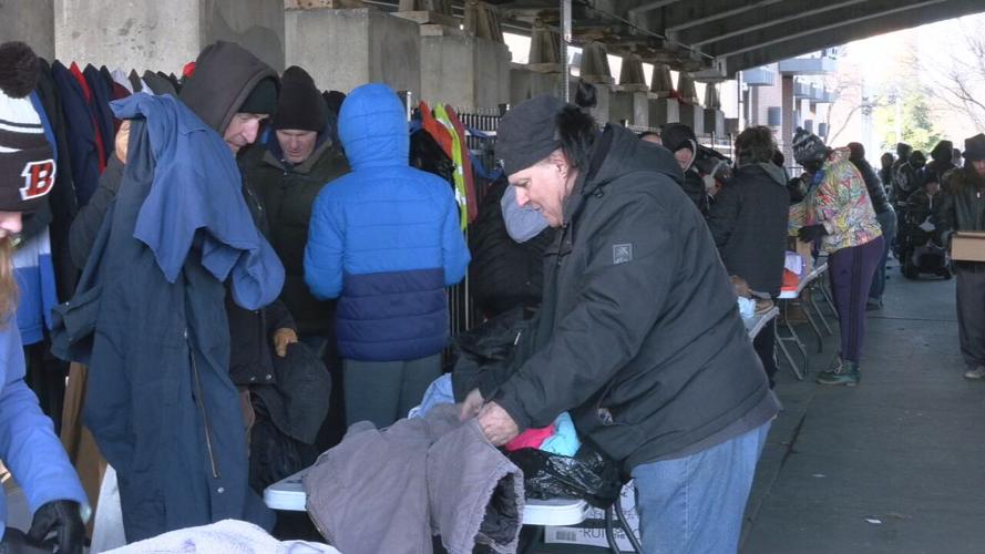 Hip Hope Cares serves meals to homeless - 1.11.26