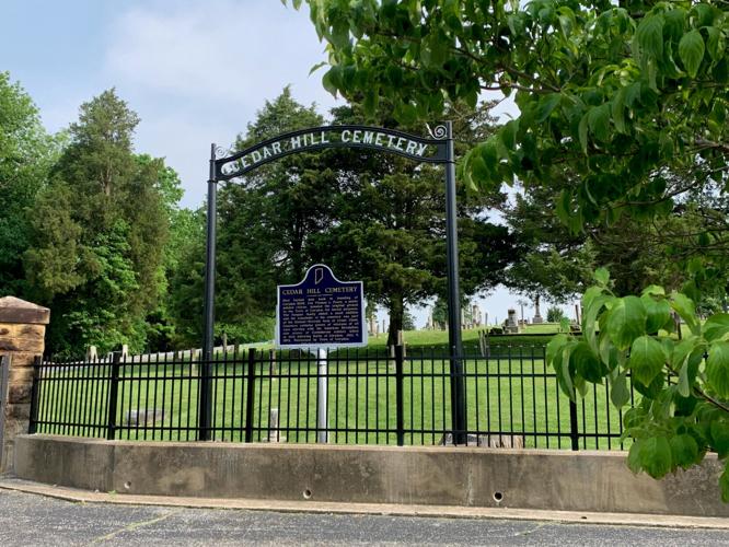 MCCLANAHAN FUNERAL - CEMETERY - 5-21-2022 3.jpg