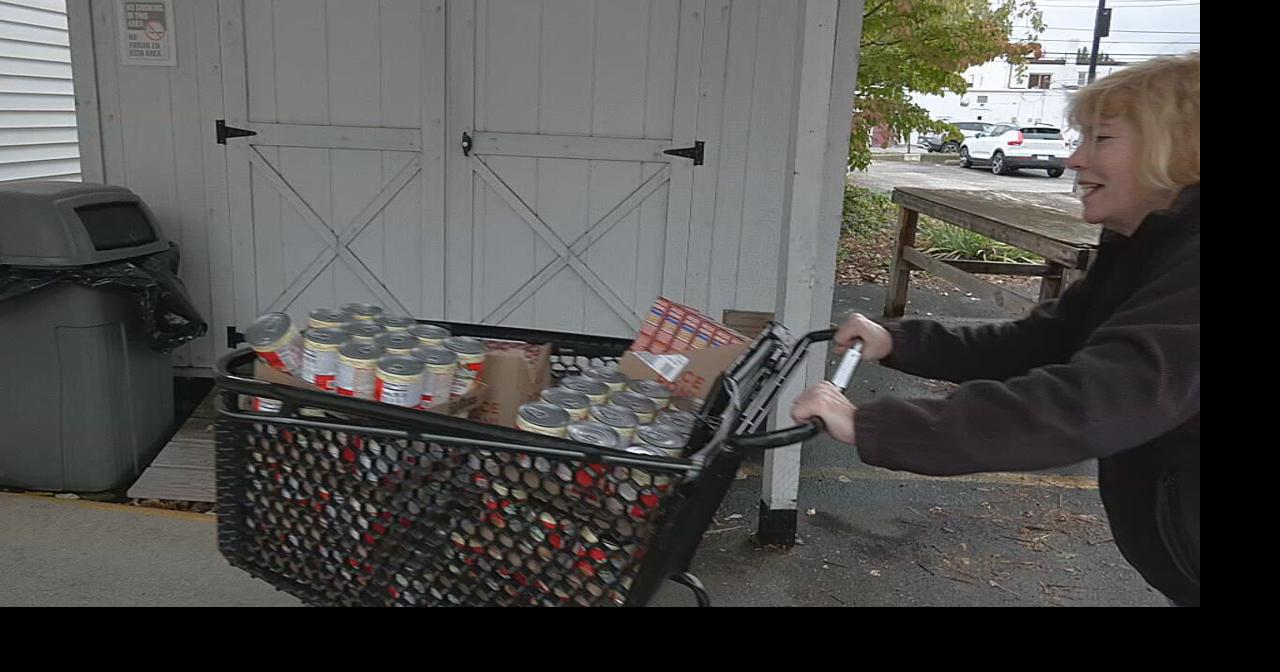 Indiana residents step up to help food pantries as SNAP benefits set to expire