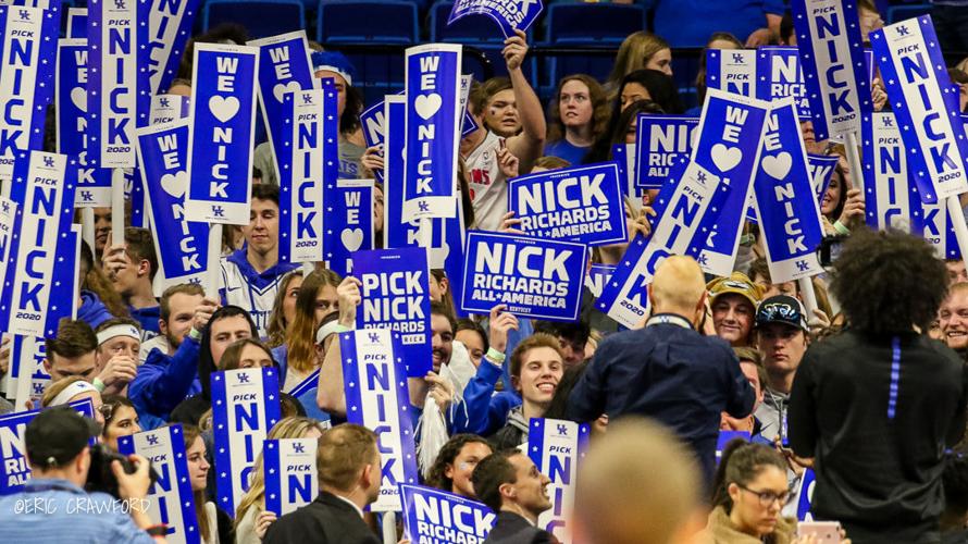 Nick Richards signs