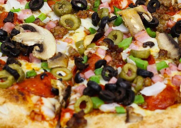 pizzaville pizza.jpg