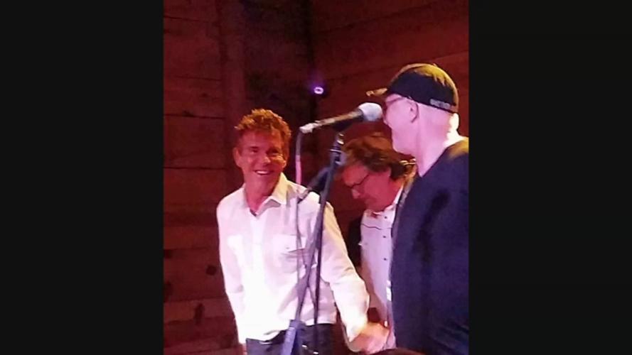 Mike Olsen (double lung transplant recipient) with Dennis Quaid