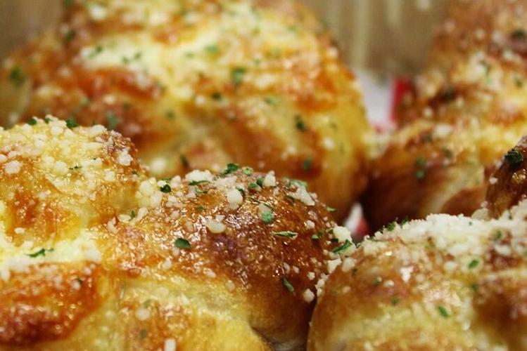 pizzaville garlic knots.jpg